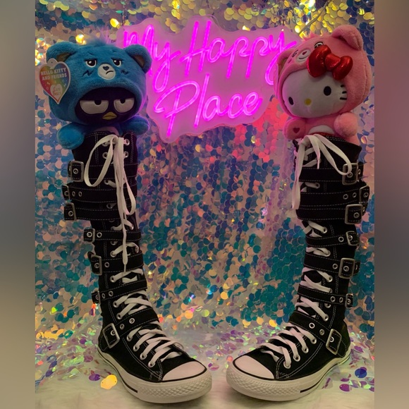 All Star Chuck Taylor Converse Knee High buckle sneakers. - Picture 6 of 17